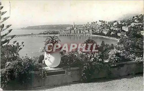 Cartes postales moderne Menton (A M) Vue Generale sur la Ville Au Fond Le Cap Martin