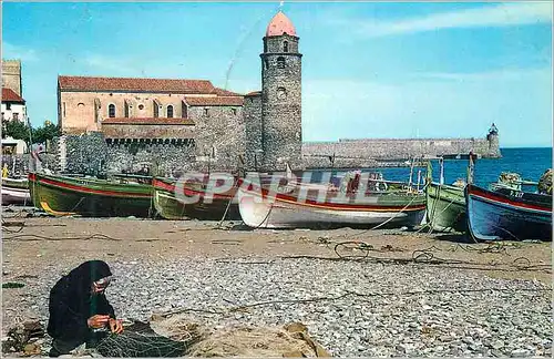 Cartes postales moderne La Cote Vermeille Collioure (Pyr Or) Sur le port Ravandage des Filets