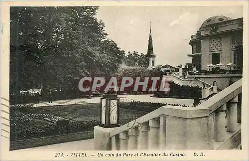 Cartes postales Vittel un Coin du Parc et l'Escalier du Casino