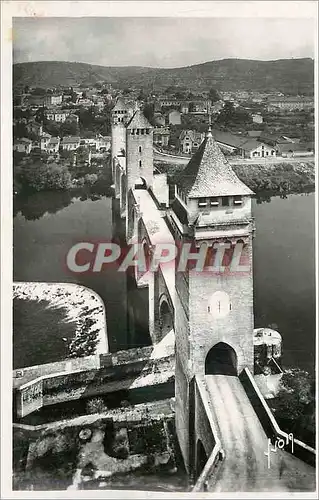 Cartes postales moderne Cahors (Lot) Le Pont Valentre (XIVe S) et le Lot