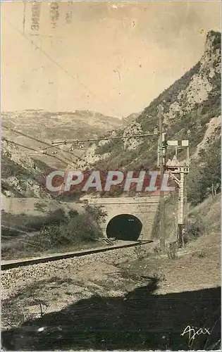 Cartes postales moderne Vievola (Alpes Maritimes) Le Tunnel