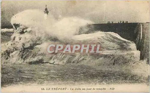 Ansichtskarte AK Le Treport La Jetee un Jour de Tempete Phare