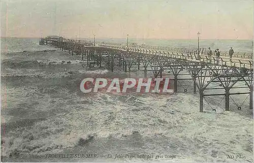 Cartes postales Trouville sur Mer La Jetee Promenade par Gros Temps