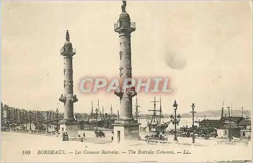 Ansichtskarte AK Bordeaux Les Colonnes Rostrales Bateaux