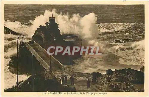 Ansichtskarte AK Biarritz Le Rocher de la Vierge par Tempete