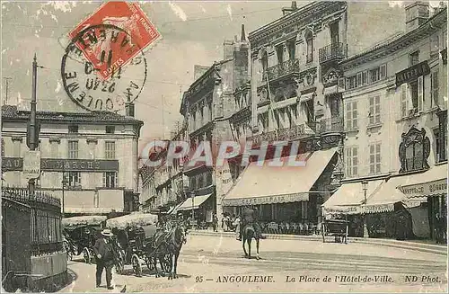Cartes postales Angouleme La Place de l'Hotel de Ville