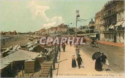 Cartes postales Les Sables d'Olonne Le Remblai et la Plage
