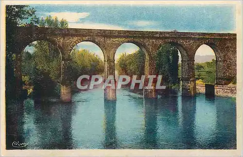 Cartes postales Excursions en Correze Vieux Pont sur la Vezere