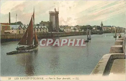 Cartes postales Les Sables d'Olonne Vers la Tour Arundel Bateau