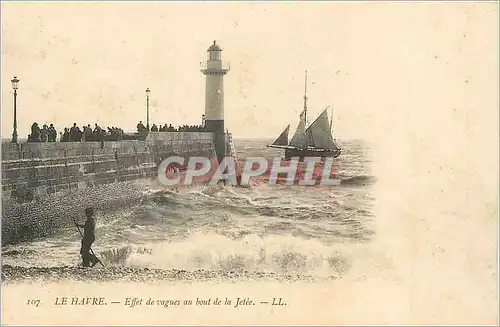 Cartes postales Le Havre Effet de Vagues au Bout de la Jetee Bateau Phare