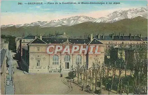 Ansichtskarte AK Grenoble Place de la Constitution le Musee Bibliotheque et les Alpes