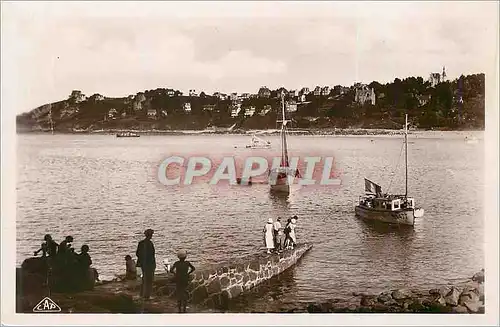 Cartes postales Perros Guirec Arrivee des Vedettes a Trestraou Bateaux