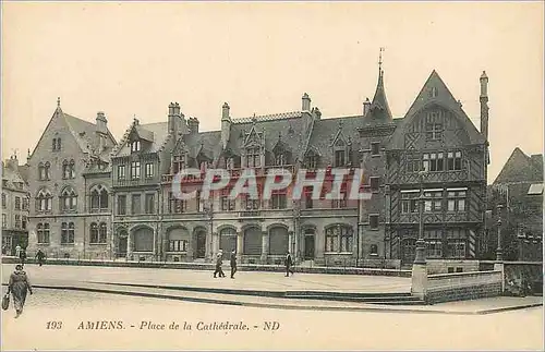 Cartes postales Amiens Place de la Cathedrale