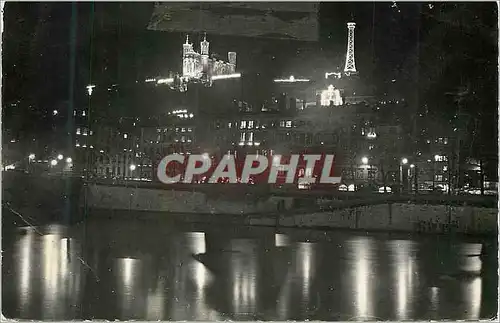 Cartes postales moderne Lyon Illuminations du 8 Decembre La Saone et la Colline de Fourviere