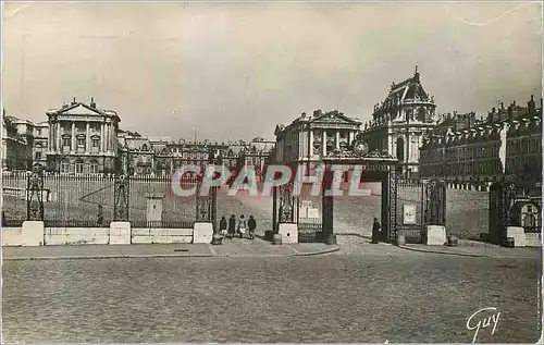 Cartes postales moderne Versailles et ses Merveilles Le Chateau Les Grilles La Cour des Ministres et la Facade Principal