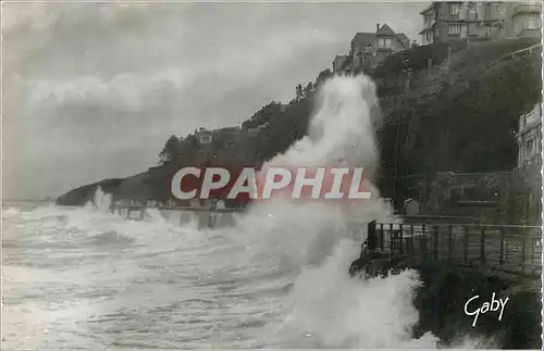 Moderne Karte Granville (Manche) La Maree Haute un jour de Tempete