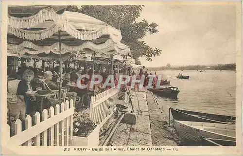 Ansichtskarte AK Vichy Bords de l'Allier Chalet de Canotage