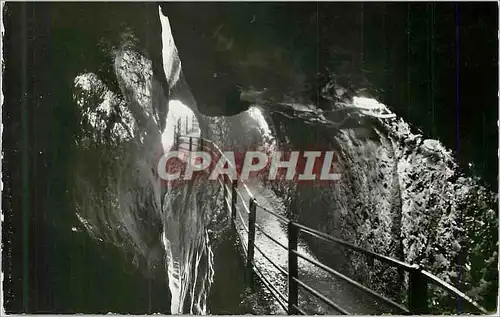 Moderne Karte Lauterbrunnen Trummelbachschlucht