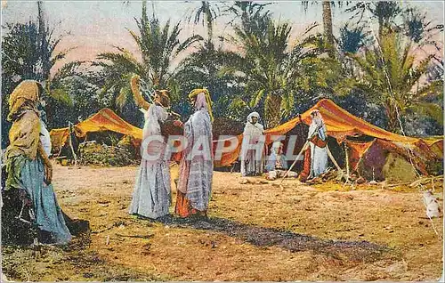 Ansichtskarte AK Scenes et Types d'Afrique du Nord Le Ravitaillement d'Eau dans l'Oasis