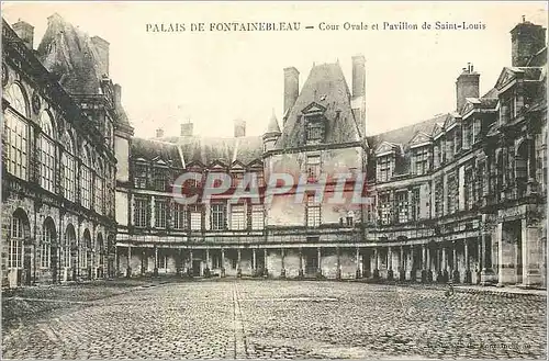 Cartes postales Palais de Fontainebleau Cour Ovale et Pavillon de Saint Louis