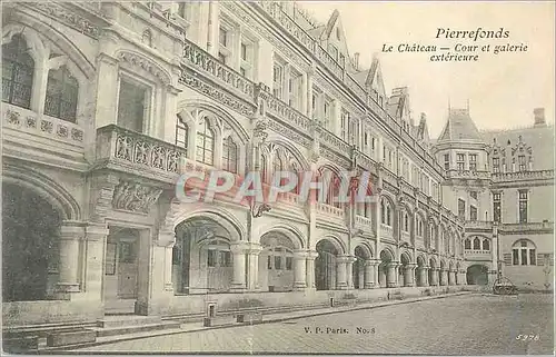 Ansichtskarte AK Pierrefonds le Chateau Cour et Galerie Exterieure