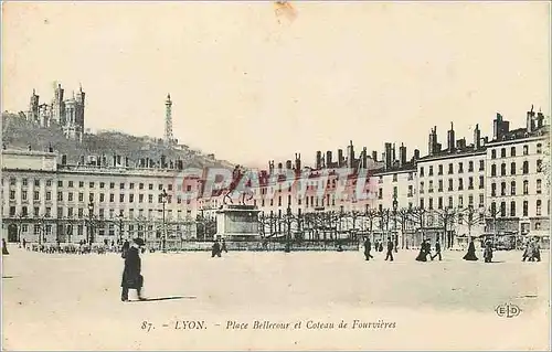 Cartes postales Lyon Place Bellecour et Coteau de Fourvieres