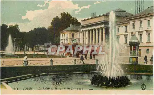 Cartes postales Tours Le Palais de Justice et les Jets d'Eau