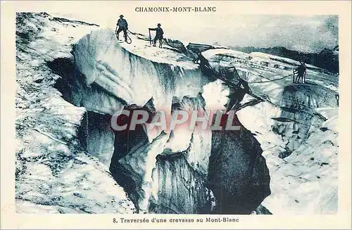 Cartes postales Chamonix Mont Blanc Traversee d'une Crevasse au Mont Blanc Alpinisme