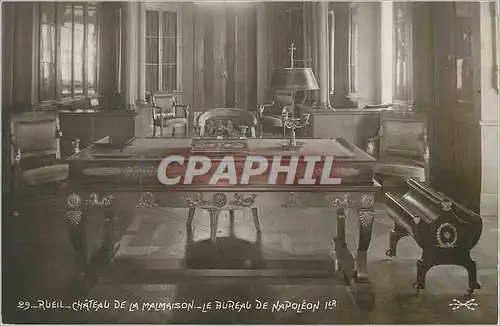 Ansichtskarte AK Chateau de la Malmaison Le Bureau de Napoleon 1er