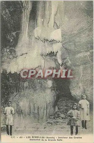 Cartes postales Les Echelles (Savoie) Interieur des Grottes Stalactites de la Grande Salle Enfants