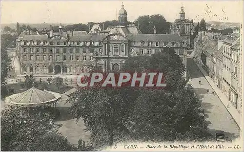 Cartes postales Caen Place de la Republique et l'Hotel de Ville
