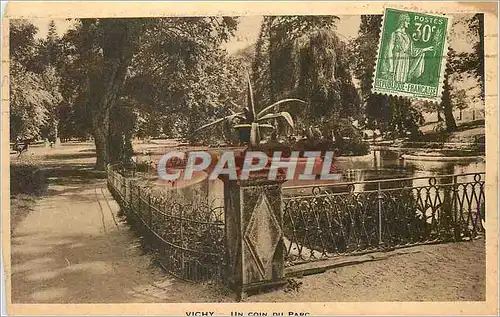 Cartes postales Vichy un Coin du Parc