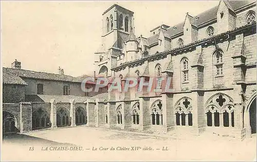 Cartes postales La Chaise Dieu la Cour du Cloitre XIVe siecle