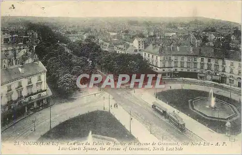 Cartes postales Tours (I et L) la Place du Palais de Justice et l'avenue de Grammont Tramway