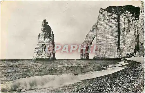 Cartes postales moderne Etretat La Grande Aiguille et Porte d'Aval
