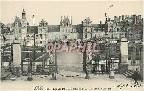 Cartes postales Palais de Fontainebleau La Grille d'Honneur