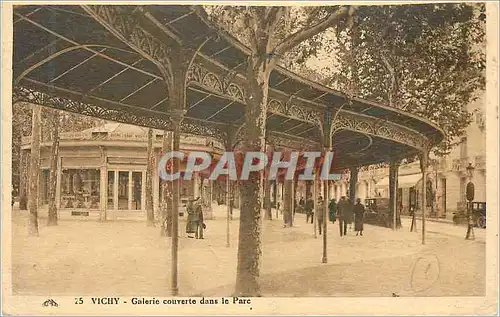 Cartes postales Vichy Galerie Couverte dans le Parc