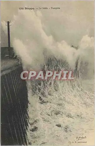 Ansichtskarte AK Dieppe La Jetee Tempete