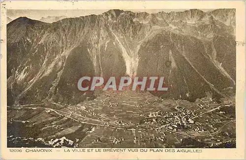 Cartes postales Chamonix La Ville et le Brevent vus du Plan des Aiguilles