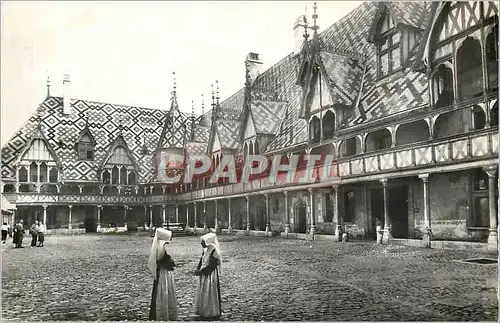 Moderne Karte Beaune (Cote d'Or) L'Hotel Dieu fonde en 1443 La Cour d'Honneur