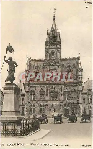 Cartes postales Compiegne Place de l'Hotel de Ville