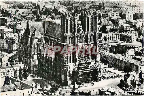 Cartes postales moderne Reims La Cathedrale (XIIIe Siecle) Vue Aerienne