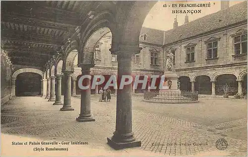 Cartes postales Besancon En Franche Comte Statue et Palais Granvelle Cour Interieure