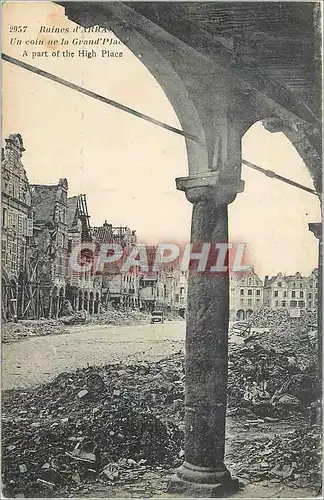 Ansichtskarte AK Ruines d'Arras Un Coin de la Grand Place Militaria