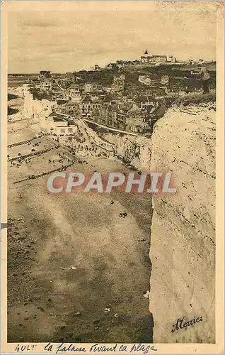 Cartes postales Ault La Falaise devant la Plage Le Treport Eu Mers et Environs