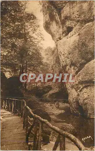 Cartes postales Vic sur Cere (Cantal) Le Pas de la Cere