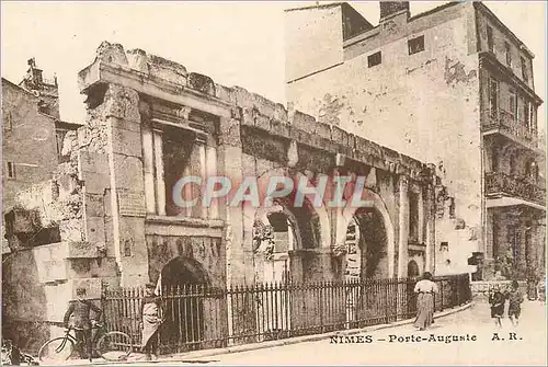 Ansichtskarte AK Nimes Porte Auguste Velo Cycle