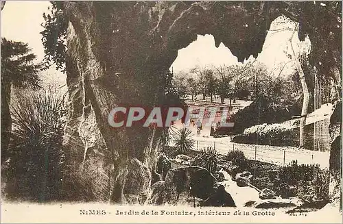 Cartes postales Nimes Jardin de la Fontaine Interieur de la Grotte