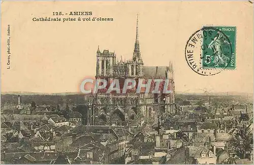 Cartes postales Amiens Cathedrale prise a Vol d'Oiseau