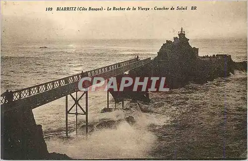 Ansichtskarte AK Biarritz (Cote Basque) Le Rocher de la Vierge Coucher de Soleil